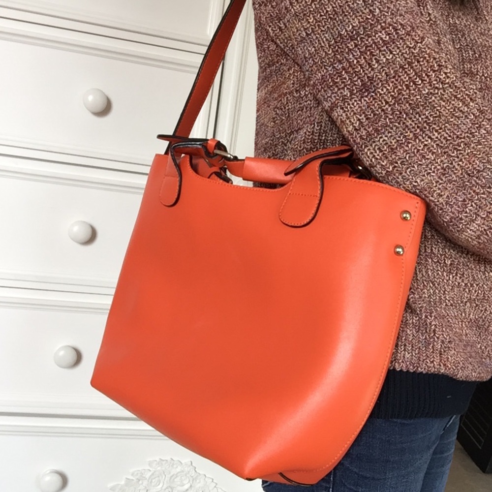 Nucelle leather bag
